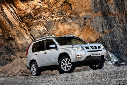 Nissan X-Trail (2011) - picture 1 of 10