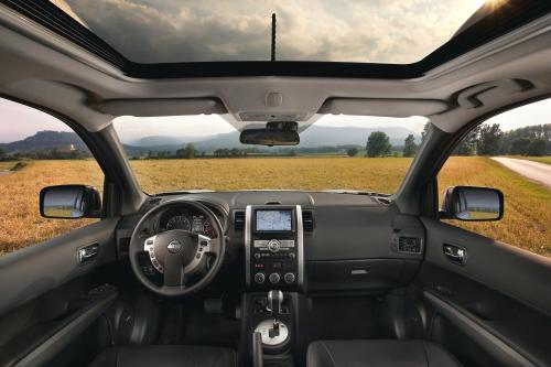 Nissan X-Trail (2011) - picture 8 of 10
