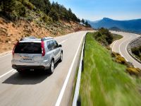 Nissan X-Trail (2011) - picture 3 of 10