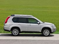 Nissan X-Trail (2011) - picture 7 of 10
