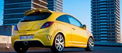 Opel Corsa (2011) - picture 23 of 43
