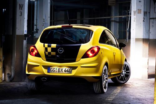 Opel Corsa (2011) - picture 9 of 43