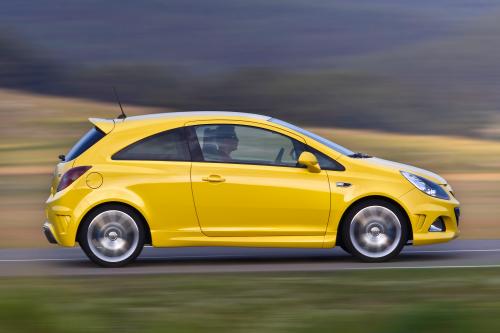 Opel Corsa (2011) - picture 17 of 43