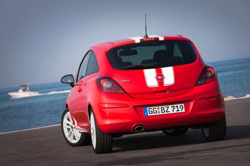 Opel Corsa (2011) - picture 41 of 43