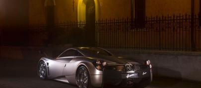 Pagani Huayra (2011) - picture 12 of 40