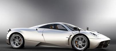 Pagani Huayra (2011) - picture 15 of 40