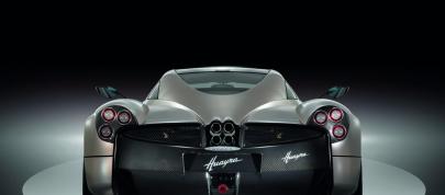 Pagani Huayra (2011) - picture 23 of 40