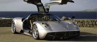 Pagani Huayra (2011) - picture 28 of 40