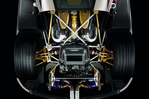 Pagani Huayra (2011) - picture 8 of 40