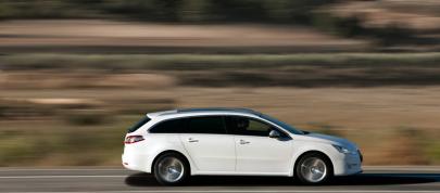 Peugeot 508 SW (2011) - picture 15 of 17