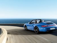 Porsche 911 Carrera 4 GTS Cabriolet (2011) - picture 3 of 8