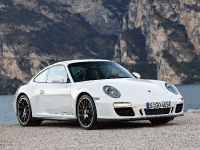 Porsche 911 Carrera GTS (2011) - picture 1 of 7