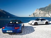 Porsche 911 Carrera GTS (2011) - picture 5 of 7