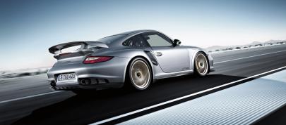Porsche 911 GT2 RS (2011) - picture 4 of 5