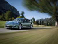 Porsche Panamera Diesel (2011) - picture 1 of 8