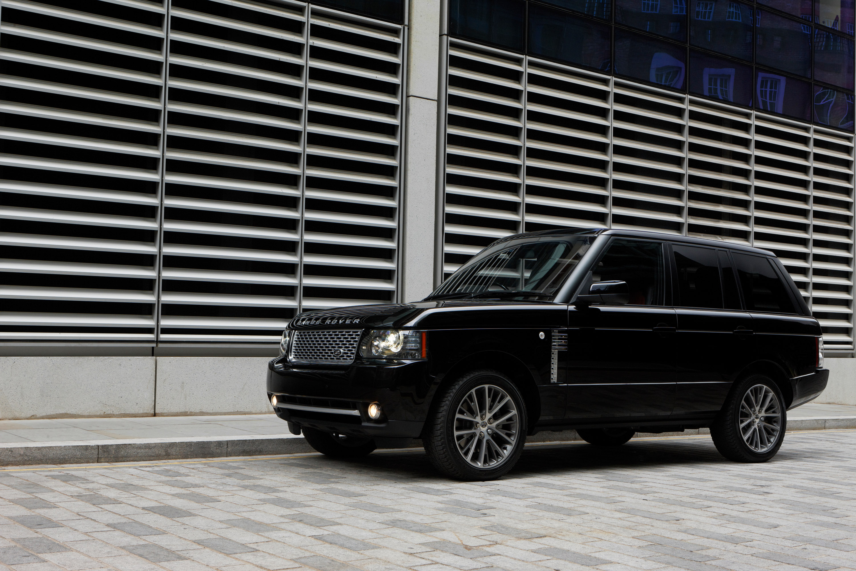 Range Rover Autobiography Black 40th Anniversary Limited Edition