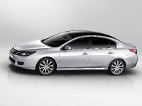 Renault Latitude (2011) - picture 2 of 14