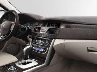 Renault Latitude (2011) - picture 1 of 14