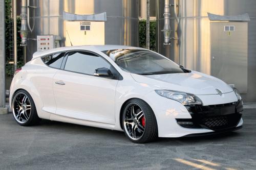 Renault Megane RS with CORNICHE VEGAS Wheels (2011) - picture 1 of 3