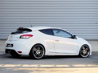 Renault Megane RS with CORNICHE VEGAS Wheels (2011)