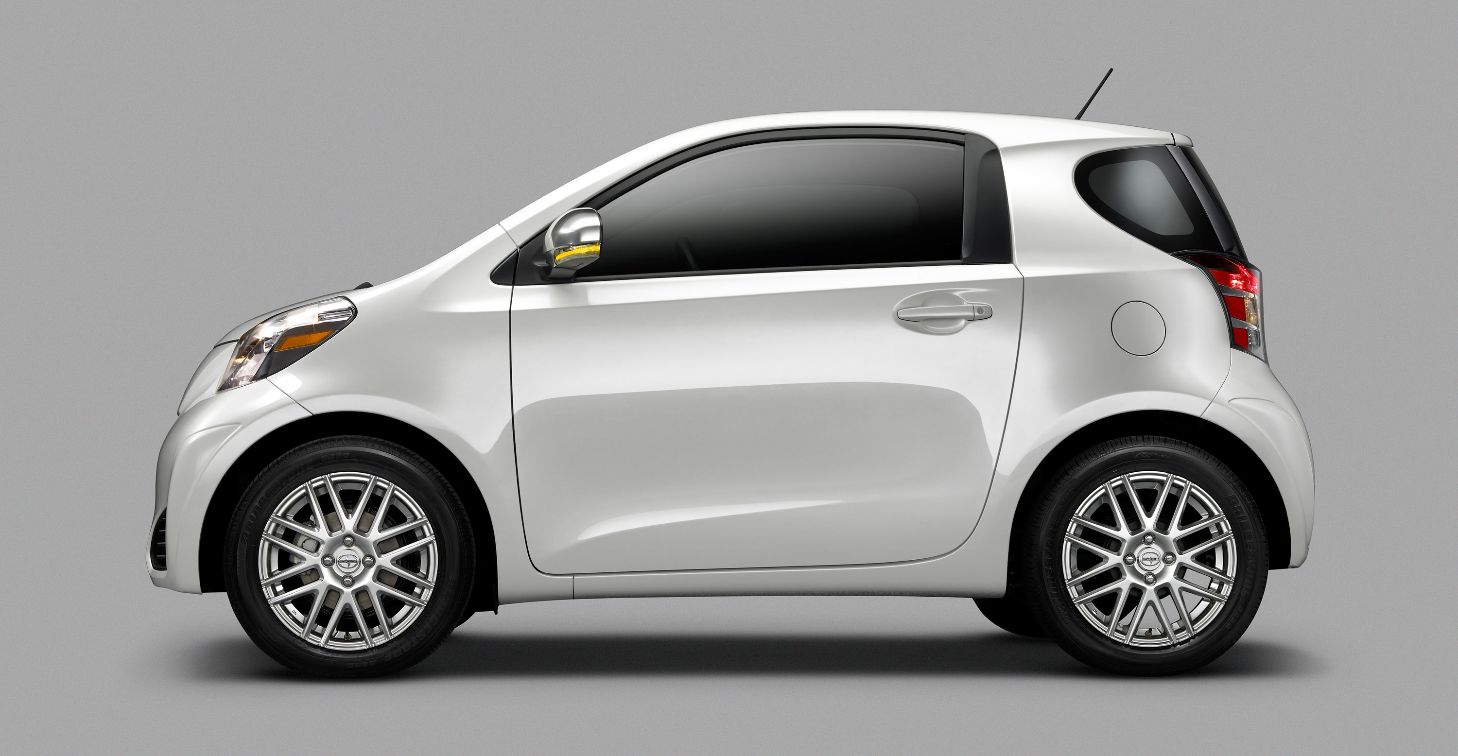 Scion iQ