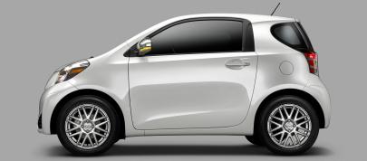 Scion iQ (2011) - picture 15 of 20