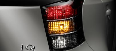 Scion iQ (2011) - picture 20 of 20