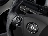 Scion iQ (2011) - picture 3 of 20