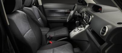Scion xB (2011) - picture 15 of 36