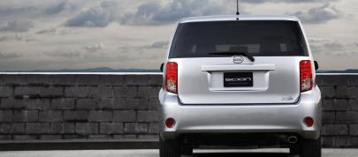 Scion xB (2011) - picture 28 of 36