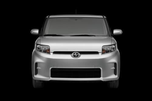 Scion xB (2011) - picture 16 of 36