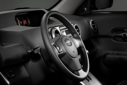 Scion xB (2011) - picture 24 of 36