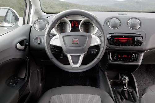 SEAT Ibiza ST (2011) - picture 64 of 76