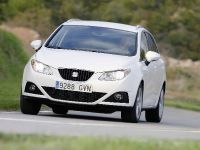 SEAT Ibiza ST (2011) - picture 38 of 76