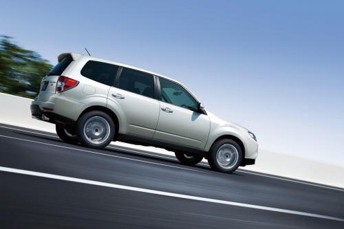 Subaru Forester tS (2011) - picture 9 of 31
