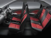 Toyota Etios (2011) - picture 2 of 3