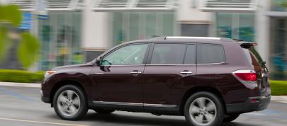 Toyota Highlander (2011) - picture 4 of 48