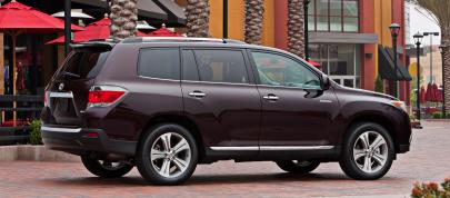 Toyota Highlander (2011) - picture 47 of 48
