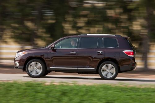 Toyota Highlander (2011) - picture 8 of 48