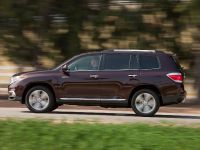 Toyota Highlander (2011) - picture 8 of 48