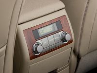 Toyota Highlander (2011) - picture 29 of 48