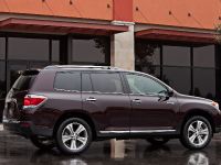 Toyota Highlander (2011) - picture 45 of 48