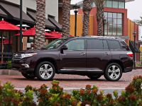 Toyota Highlander (2011) - picture 46 of 48