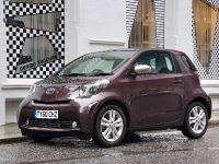 Toyota iQ (2011) - picture 1 of 7
