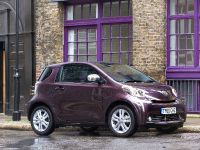 Toyota iQ (2011) - picture 2 of 7