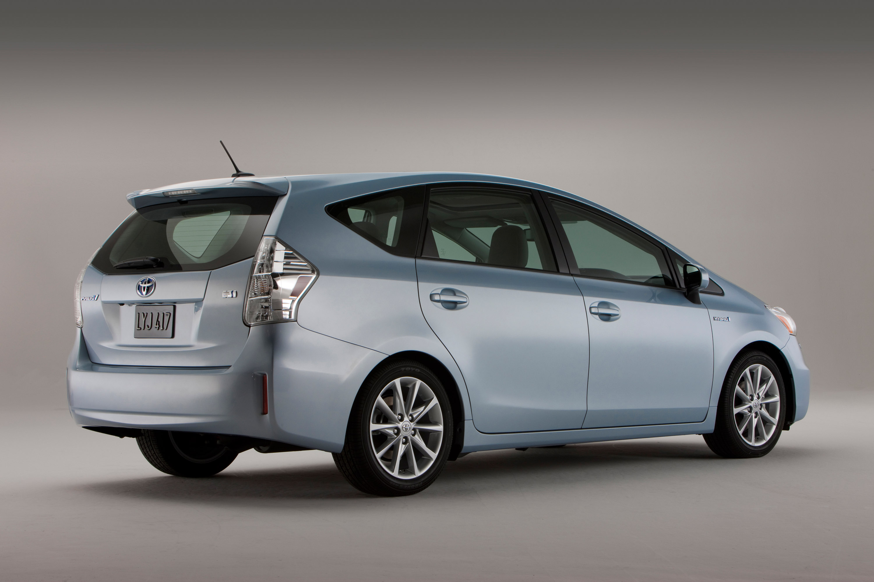 Приус 2015 года. Тойота Приус гибрид 2011. Toyota Prius v ( ) 2011. Toyota Prius 40. Toyota Prius Alpha 2011.