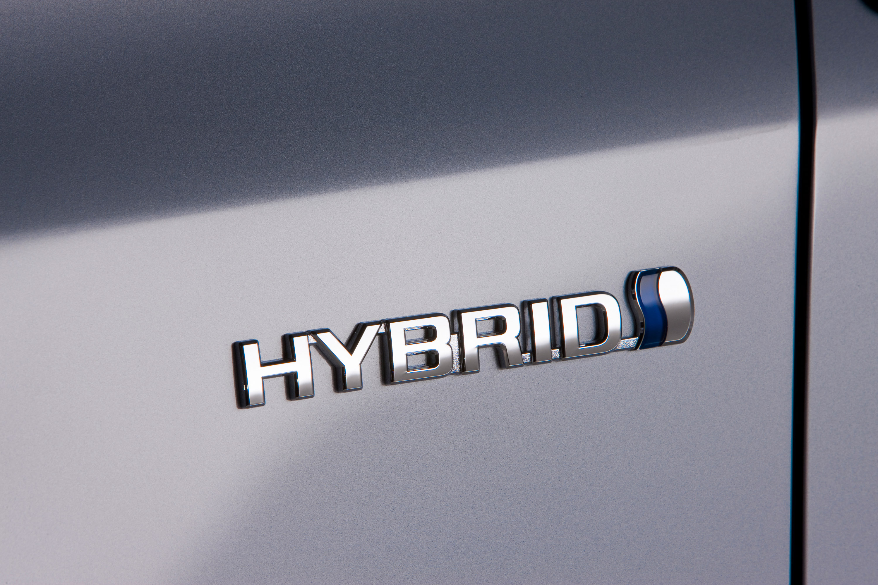 Гибрид знак. Toyota Prius Hybrid лого. Toyota Prius v ( ) 2011. Надпись Hybrid. Гибридные авто надпись.