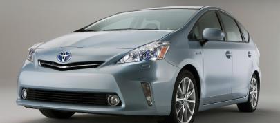 Toyota Prius V (2011) - picture 12 of 73