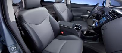 Toyota Prius V (2011) - picture 71 of 73