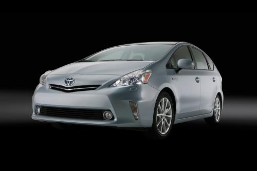 Toyota Prius V (2011) - picture 8 of 73